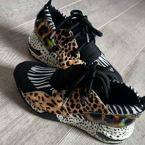 Steve Madden “cliff” sneakers size 7.5